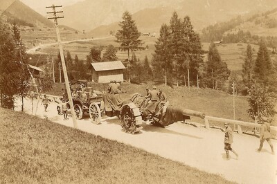 Cannone italiano di grosso calibro avviato al fronte