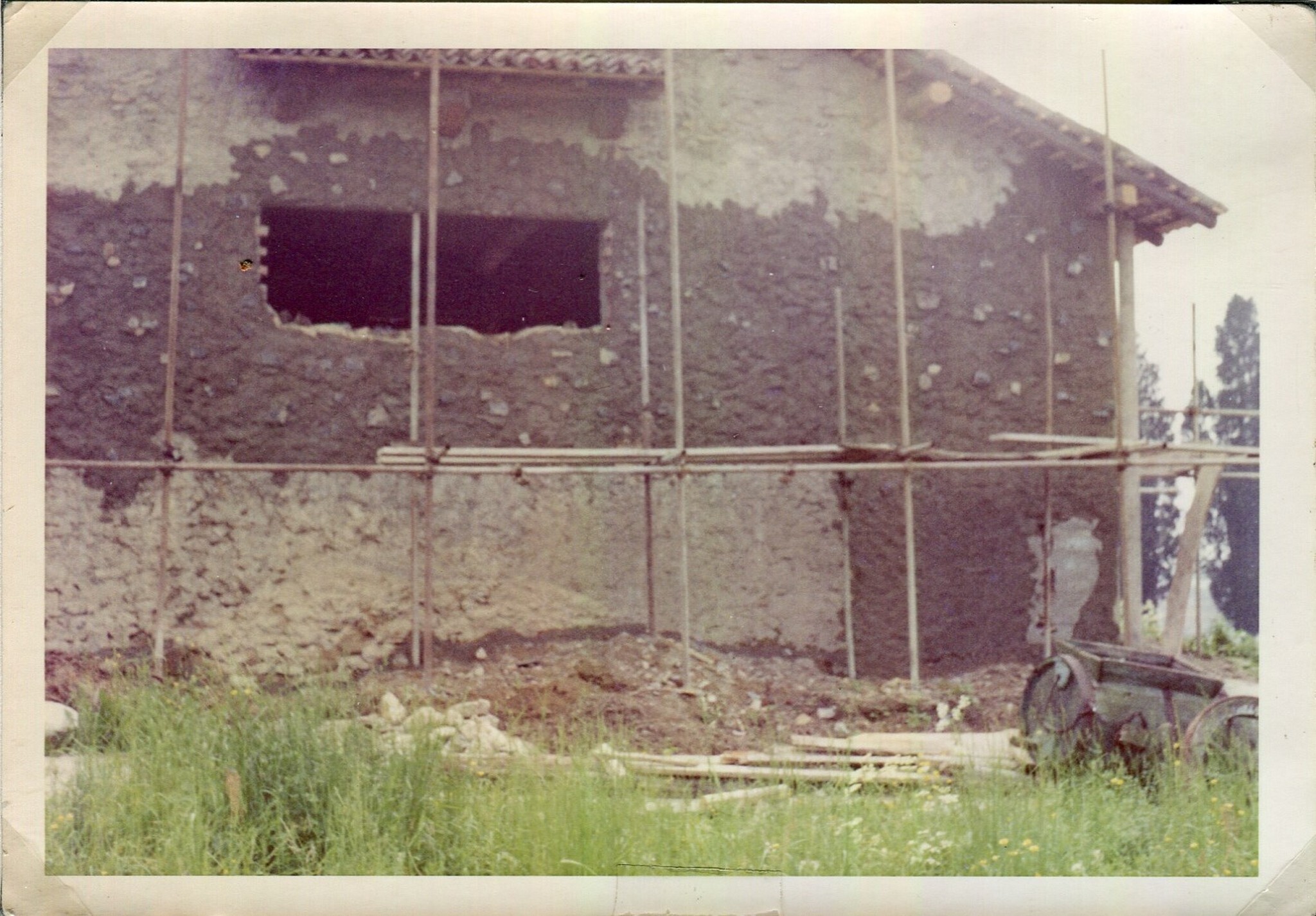 Lurago d\\\'Erba - Edificio baita durante la ristrutturazione