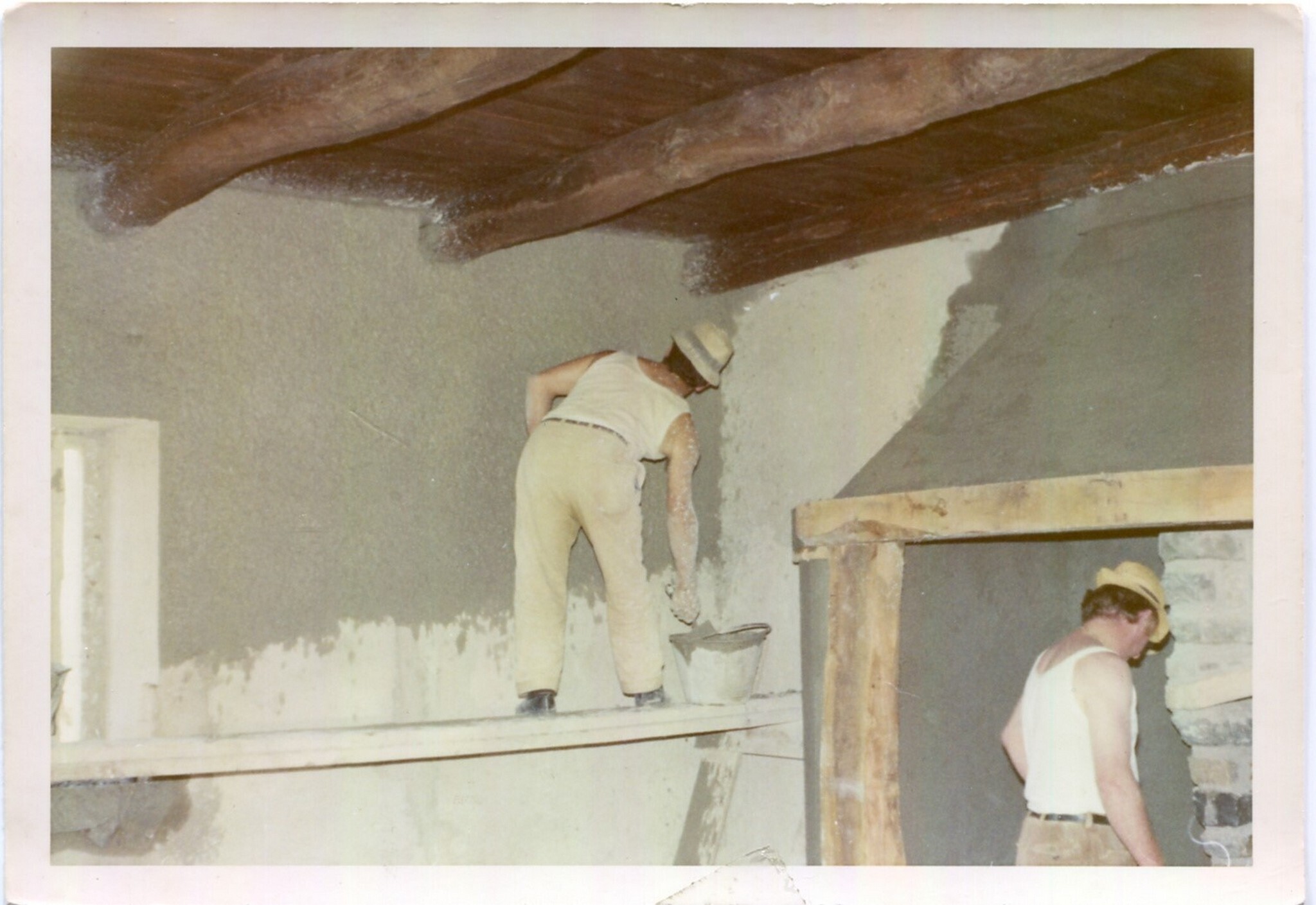 Lurago d\\\'Erba - Baita alpini - Ristrutturazione - Interno - Volontari al lavoro