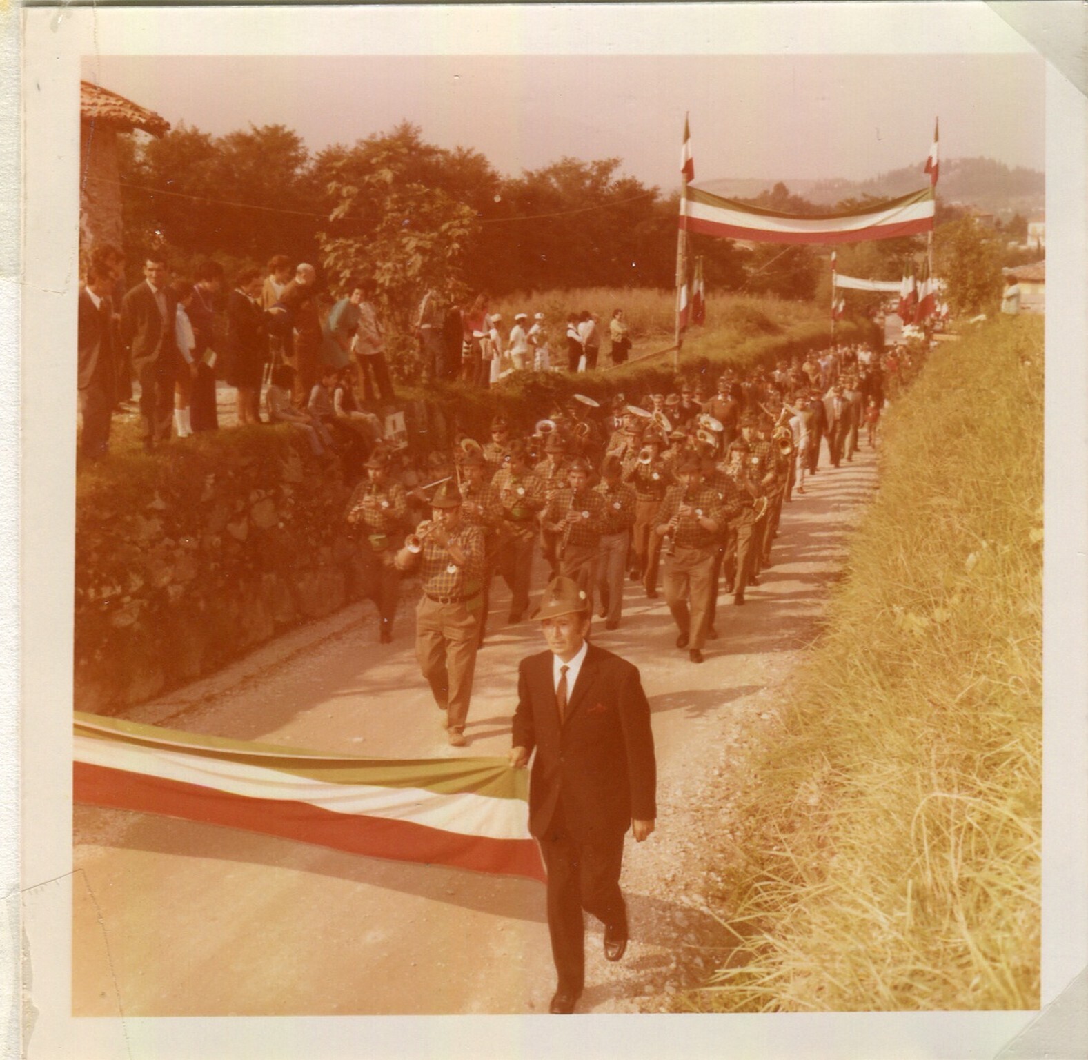 Lurago d\\\'Erba - Inaugurazione baita - Corteo - Fanfara Lurago d\\\'Erba - Inaugurazione baita - Corteo - Fanfara
