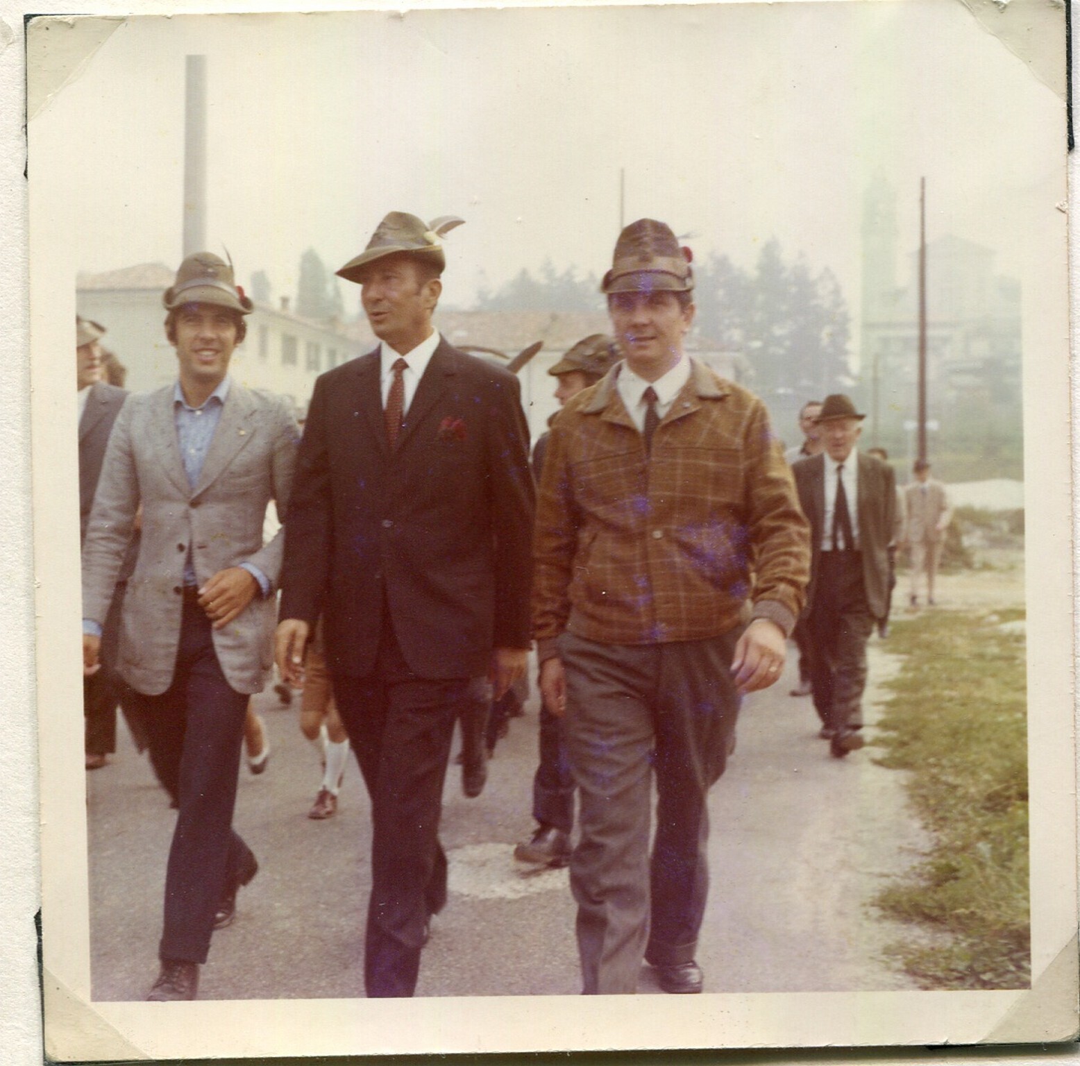 Ritratto di gruppo - Lurago d\\\'Erba - Inaugurazione baita Ritratto di gruppo - Lurago d\\\'Erba - Inaugurazione baita