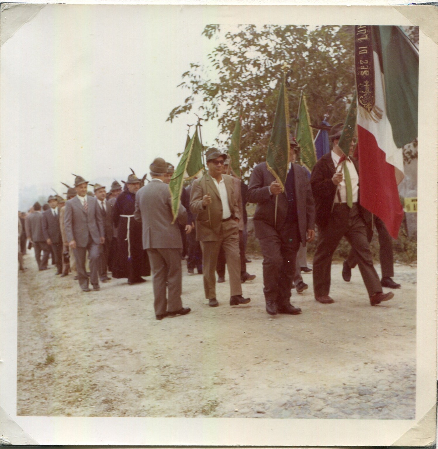 Lurago d\\\'Erba - Baita alpini - Inaugurazione - Corteo
