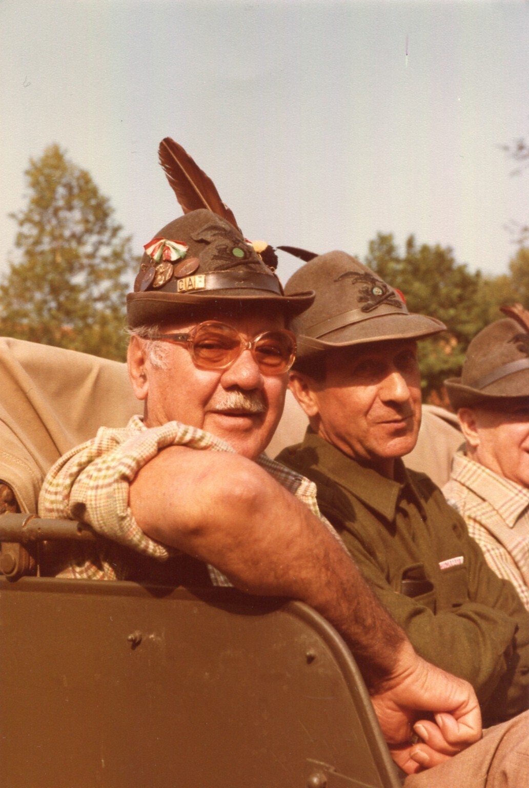 Ritratto maschile - Alpini - Lurago d\\\'Erba - Celebrazione 50° di Fondazione Gruppo Alpini Ritratto maschile - Alpini - Lurago d\\\'Erba - Celebrazione 50° di Fondazione Gruppo Alpini