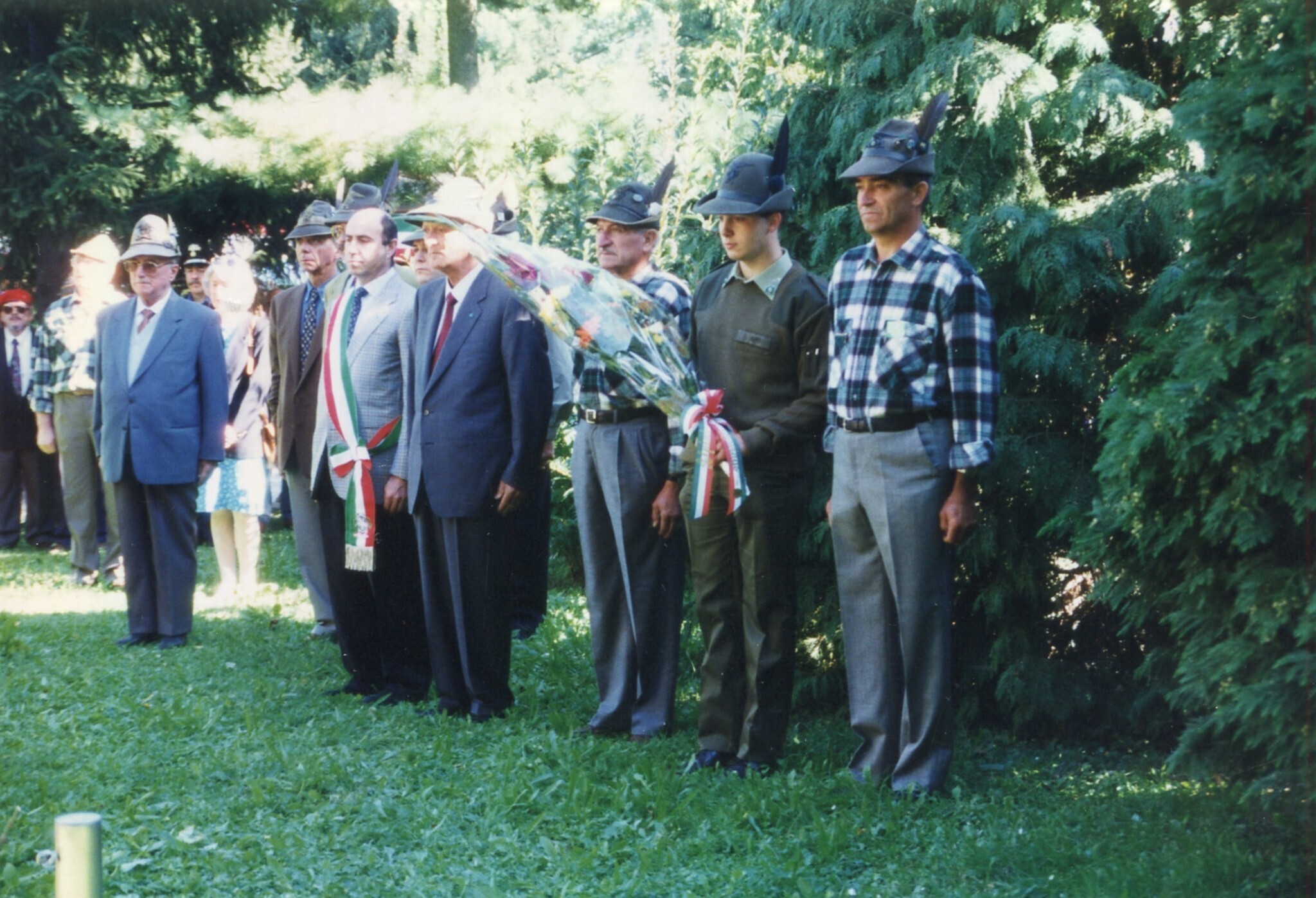 Celebrazione 65° di Fondazione Gruppo Alpini Lurago d\\\\\\\\\\\\\\\'Erba e celebrazione 25° anniversario costruzione baita - Ritratto di gruppo