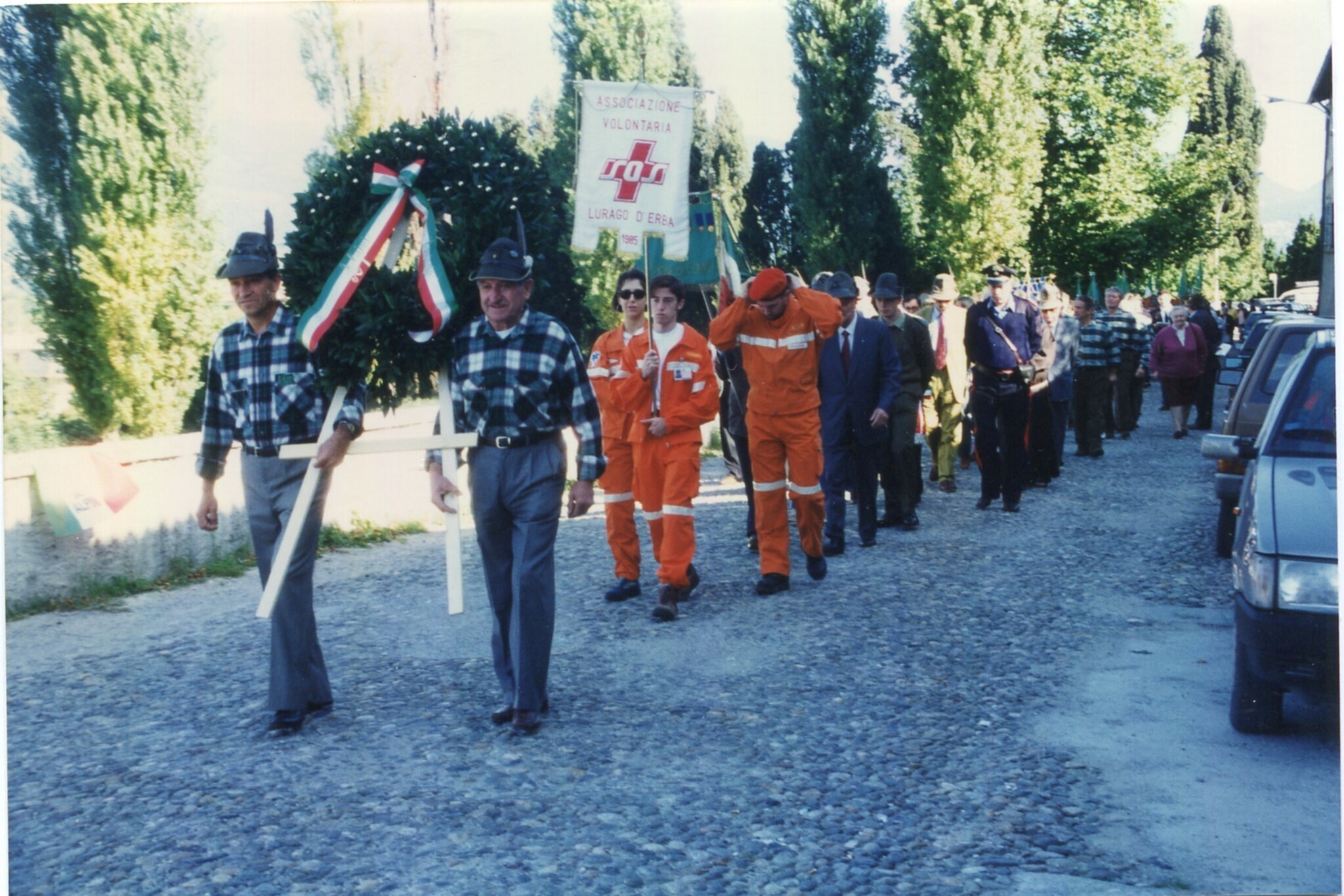 Celebrazione 65° di Fondazione Gruppo Alpini Lurago d\\\'Erba e celebrazione 25° anniversario costruzione baita - Corteo Celebrazione 65° di Fondazione Gruppo Alpini Lurago d\\\'Erba e celebrazione 25° anniversario costruzione baita - Corteo