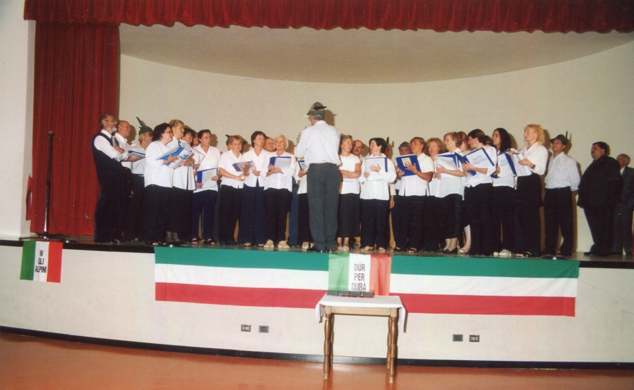 Premiazione volontari realizzazione baita -  Lurago d\\\'Erba - Ritratto maschile - Coro
